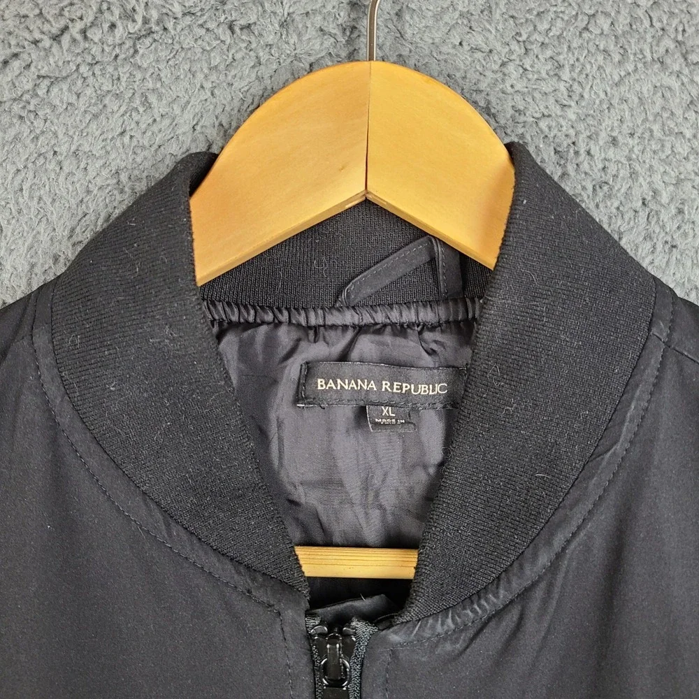 Banana Republic Mens XL Black Full Zip Bomber Jacket Minimalist Lightweight Coat